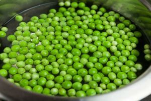 peas in water