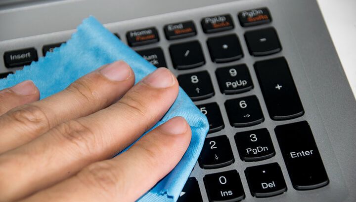 Use white vinegar to clean your computer naturally.